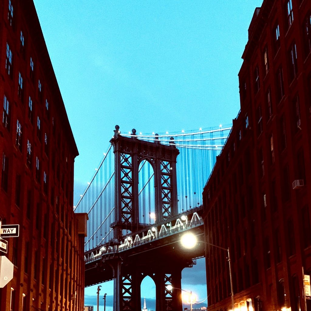 Manhattan Bridge, Brooklyn |  Photo Credits: @SkiesWanderer